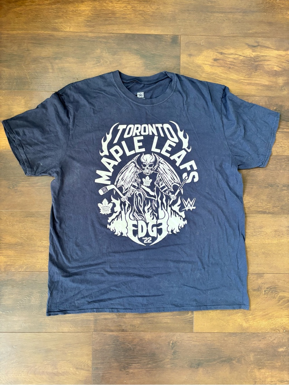 WWE Edge x Toronto Maple Leafs 2022 Graphic Tee Men’s XXL